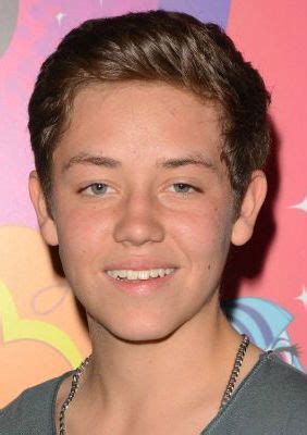 Ethan Cutkosky: Biography w/ Age, Height, Girlfriend & Family